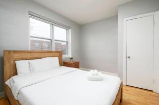 Contemporary 2BR Stylish Comfort on MTL West - Montréal - 1
