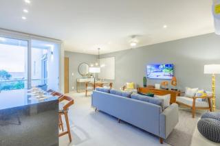 Oceanview Stay Pools Walk to Beach & Snorkel - 9