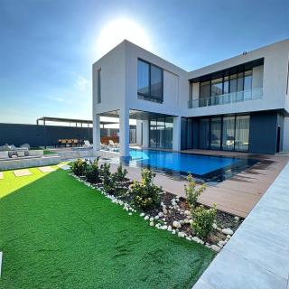 Bow Villa - 1