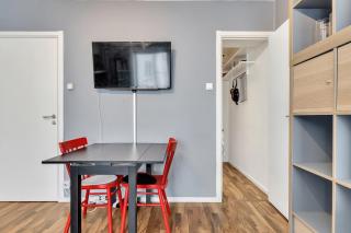 Cozy Studio Retreat - 8