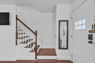 Cozy Getaway - Quiet Neighborhood Near DT townhouse - Baltimore - 2
