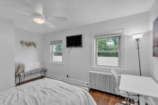 Cozy Getaway - Quiet Neighborhood Near DT townhouse - Baltimore - 1