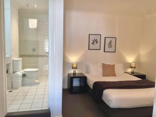 Cosy Theatre District Apartment - Melbourne - 3