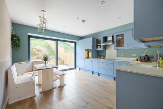 H2-Roof top-4 Bedrooms-Free Parking-Sleeps 7 - Bruton - 7