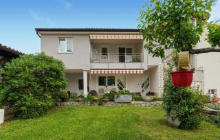 Awesome Apartment In Lovran With Wifi - Lovran - 0