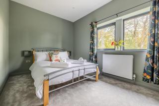 H2-Roof top-4 Bedrooms-Free Parking-Sleeps 7 - Bruton - 1