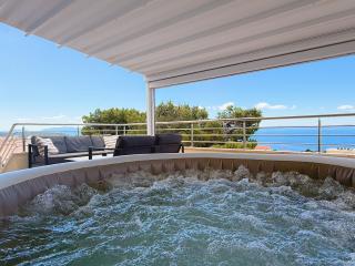 Penthouse Apartment Villa Danijela with Jacuzzi - Makarska - 0