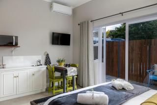 Twelve on Arum - Somerset West - 2