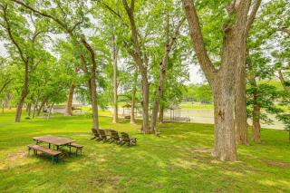Waterfront Seguin Lake House Near Downtown - Seguin - 0