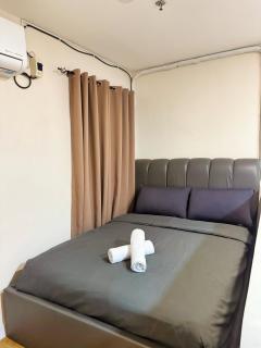 Family Loft Unit Hotel in BGC The Fort High Street - 1