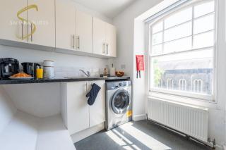 New - Stylish 4-BED Newport - FREE Parking - Newport - 4