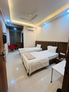 Shree 9NB Hotels, Pithampur - Indore - 4