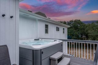 Dog Friendly Hot Tub Walk to Beach - Southern Shores - 9