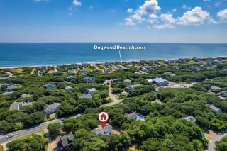Dog Friendly Hot Tub Walk to Beach - Southern Shores - 6