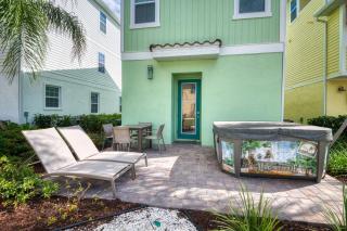Seaweed Bay Cottage With Hot Tub Near Disney And Margaritaville Resort Island H2O Access - 8061Dr - Orlando - 1