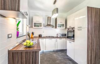 Amazing Home In Labin With Wifi - Labin - 6