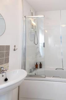 Coastguards Cottage with parking - 5