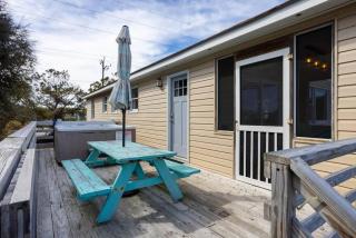 Hot Tub Walk to Beach and Dog Friendly - Kill Devil Hills - 3