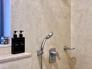 BKC Signature Bliss Elite 1BHK Near JioWorld and US Embassy - 2