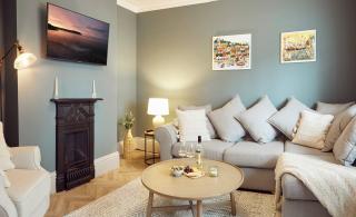 Falcon's End, luxury house - 1