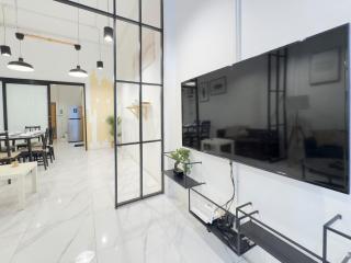 200m to Chinatown Yaowarat Entire 3-Floor Home 5 Bedrooms Characteristic old neighborhood Great for Groups - 1