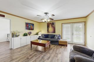 Moose's House --- 70 Radcliffe Rd. - 4