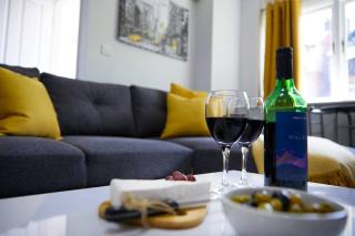 The Coach House Apartment dog friendly - 6