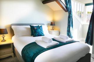 The Penthouse Queen Margaret's Lodge - 4