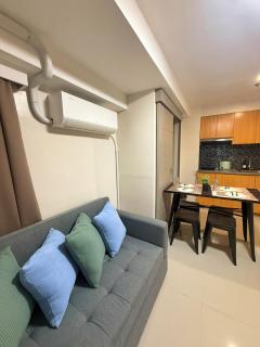 Family Loft Unit Hotel in BGC The Fort High Street - Manila - 7