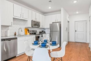 Complete Serene King Escape Pet Friendly w Pool Gym - Orlando - 0