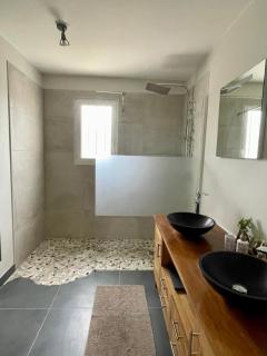 Maison piscine à 3' de la mer. - Yves - 2