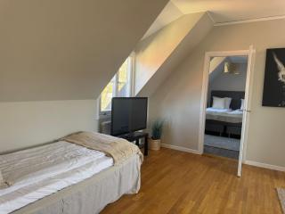 Charming topfloor APT in middle of Visby - Visby - 3