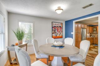 1 Mi to Dtwn Family-Friendly Brenham Bungalow! - 1