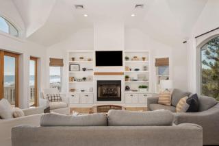 Beachfront Bliss with Pool & Hot Tub - Corolla - 2