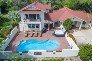 Pool Hot Tub and Mins to Beach - Southern Shores - 0