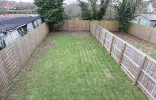 Newark area - modern 3 bedroom semi with free off road parking for 2 vehicles - Balderton - 3