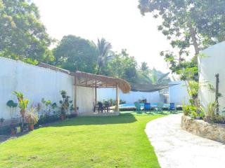 Spacious Private Staycation Home - 8