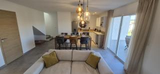 Maison neuve 2024 avec jardin - 2