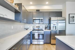 Walk to Beaches Siletz Bay Bliss Townhome - Lincoln City - 3