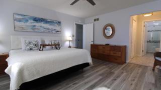 Water View, Lots Of Space, 10 Blocks To Cm Beach - 8