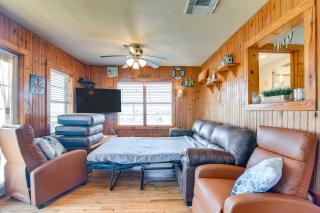 Waterfront Texas Abode with Boat Ramp, Pets Welcome - Sargent - 7
