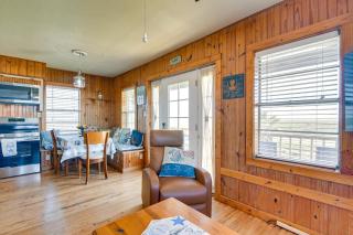 Waterfront Texas Abode with Boat Ramp, Pets Welcome - Sargent - 5