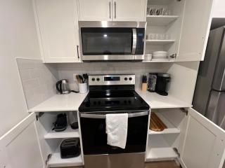 2-Bedroom Suite Near YYC Airport - Calgary - 4
