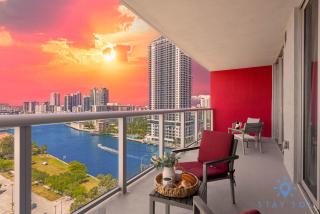 Condo Retreat with Stunning Views and Amazing Pools - Hallandale Beach - 5