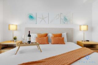 Condo Retreat with Stunning Views and Amazing Pools - Hallandale Beach - 3