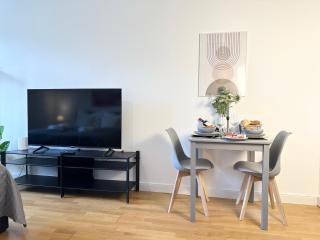 bella casa - Business&Family, Schloßblick, Parkplatz, SmartTV, Netflix, Waschmaschine, 24h Checkin, 31qm, AP 7 - Ludwigsburg - 2