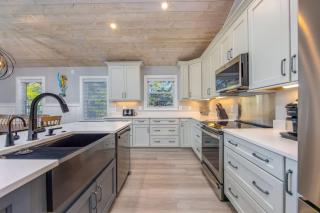 Private Pool EV Charger Elevator & Game Room - Corolla - 9