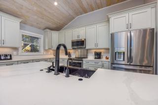 Private Pool EV Charger Elevator & Game Room - Corolla - 3