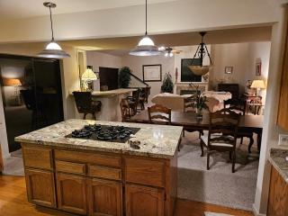Waterfront Elegance - Discovery Bay - 0
