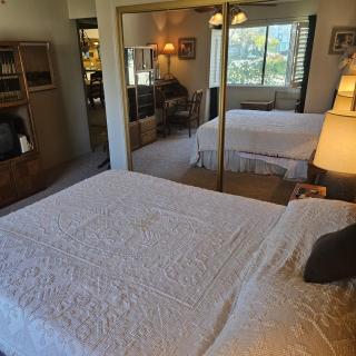 Waterfront Elegance - Discovery Bay - 2
